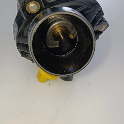OEM NO 11537549476 Termostato do líquido de refrigeração do motor para BMW E87 E82 E90 E92 E93 E63 E64 E66 E83