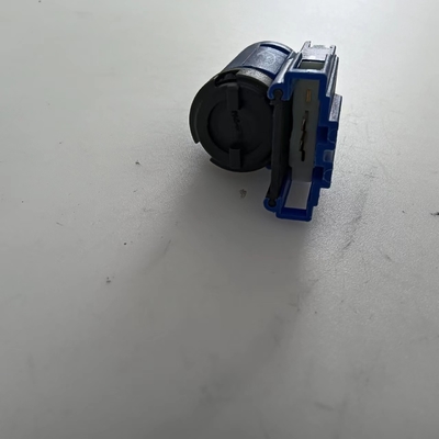1J0 927 189 Interruptor de segurança de arranque de embreagem feito de plástico ABS para Audi/Volkswagen