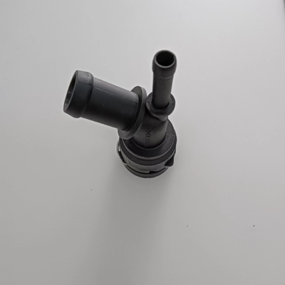 Flanco de conector de mangueira do radiador do motor preto para VW Beetle Golf Jetta AUDI SKODA SEAT 1J0122291B