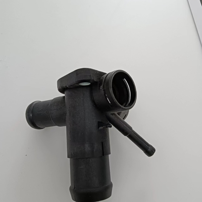 Flange de refrigerante para AAZ Turbodiesel em 93-99 Golf 93-99 Jetta 92-97 Passat 068121132B