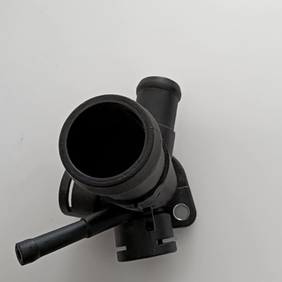 Flange de refrigerante para AAZ Turbodiesel em 93-99 Golf 93-99 Jetta 92-97 Passat 068121132B