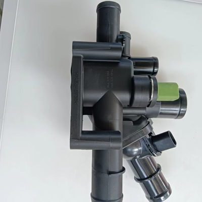 06A121111A Termostato do motor para VW AUDI SKODA Bora Golf IATF16949