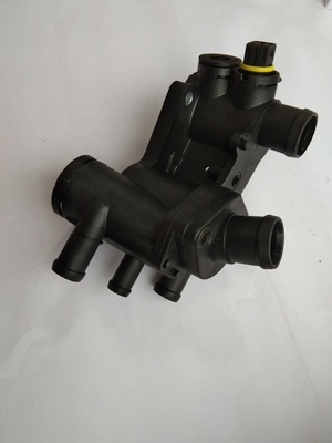 8192772 IATF16949 Conjunto de caixa de termostato para assento Ibiza 1.0 1.4 1.6 032121111N