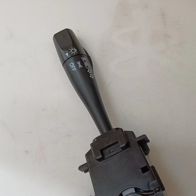 UJ06-66-122 UJ0666122 Faróis de direção para Mazda B2500 B2600 BT-50