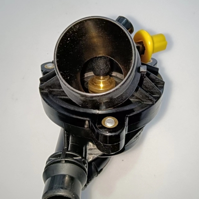 Montagem de caixa do termostato do refrigerante do motor do carro para BMW X6 ano 2006-2013 Metal plástico