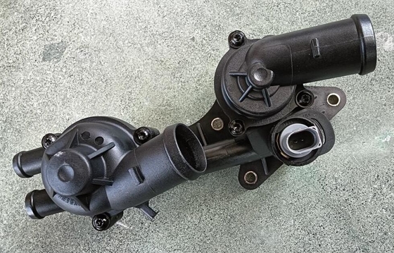 03C121111AM Reunião do termostato do motor do refrigerante para assento Ibiza VW Jetta 2011-2022 VW Polo 03C121111M
