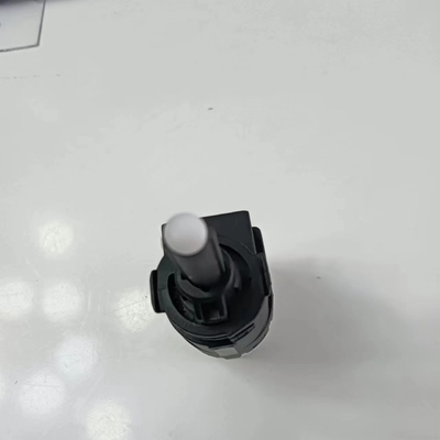 Renault 25320-6170R Lâmpada de travagem com interruptor para fixação/reparação/substituição