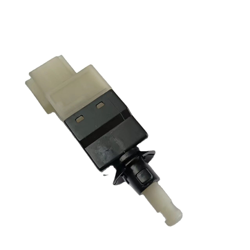 Mercedes-Benz E320 E350 E550 E63 AMG CLS550 CLS63 AMG Interruptor de luz do travão 0015454409/0015456709 4Pin